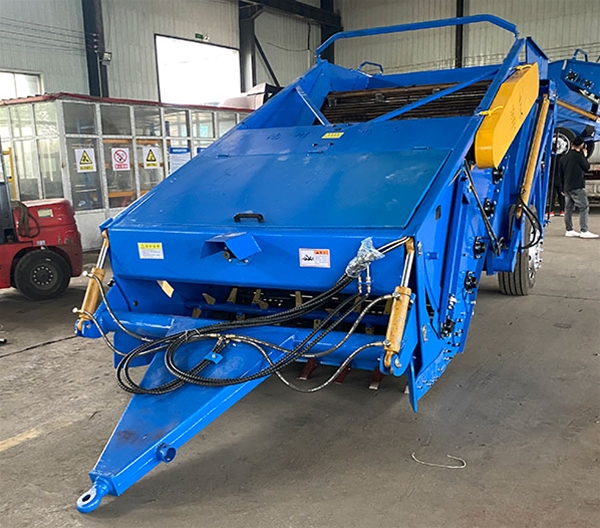 撿石機出馬，地里石塊全 “下崗”